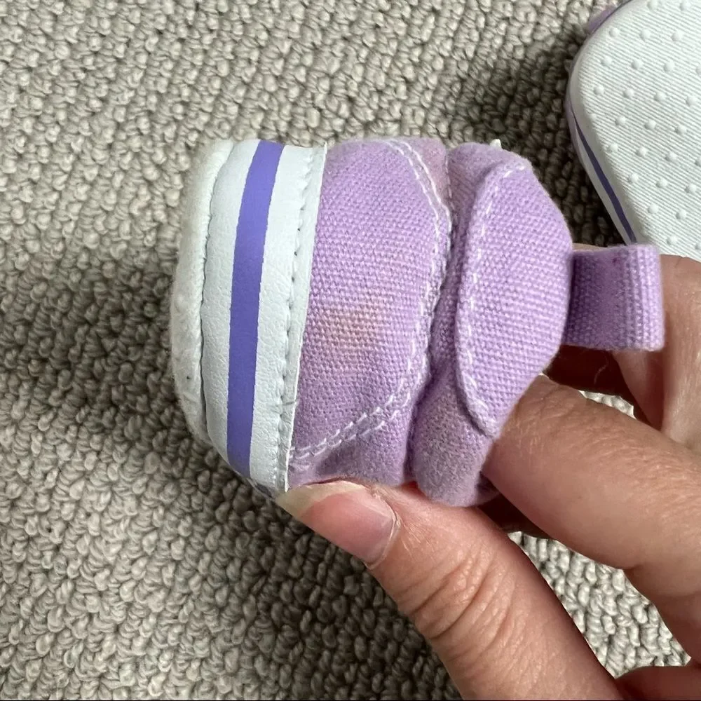 🍭4/$20 Loveable Friends Soft Soled Baby Sneakers for baby girl - 0-6 months